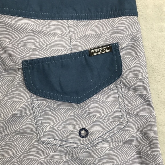 Ezekeil Gray and Blue Board Shorts Size 30 - Picture 5 of 10